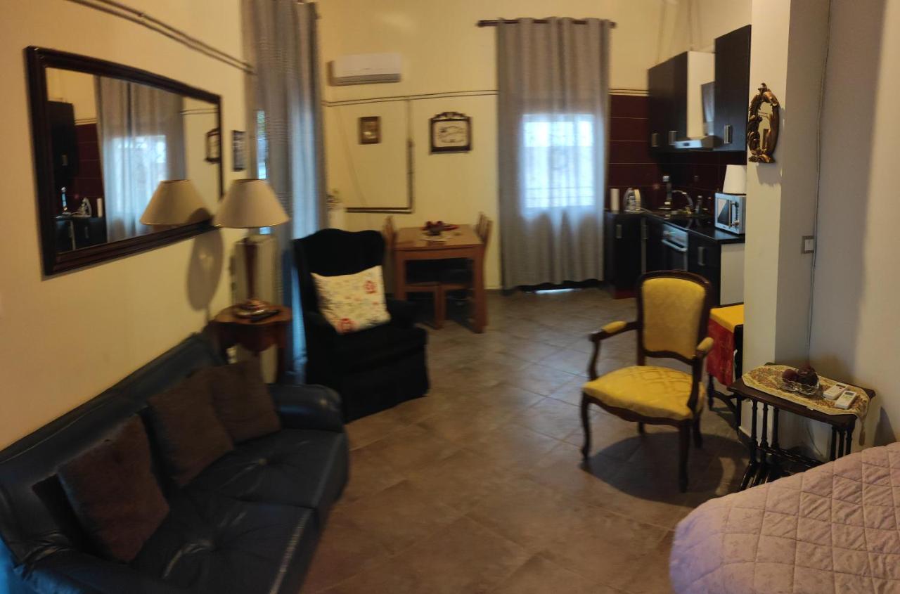 Near Airportand Metropolitan Penelopi Cozy Home Artemida  Ngoại thất bức ảnh